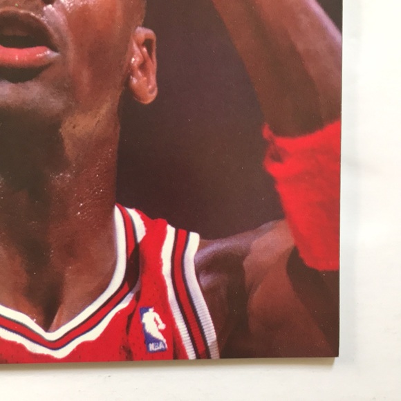 Beckett Basketball Card Magazine Issue #1 Michael Jordan 1990 - Picture 4 of 10